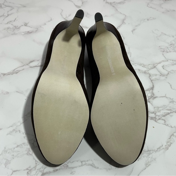 NIB Banana Republic Elegant Chocolate Brown Suede Pumps -- 10 - Picture 9 of 12